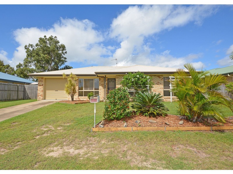 71 Bunya Court, Eli Waters QLD 4655