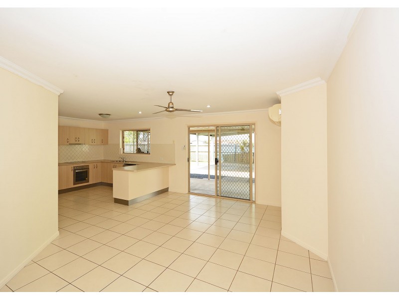 71 Bunya Court, Eli Waters QLD 4655