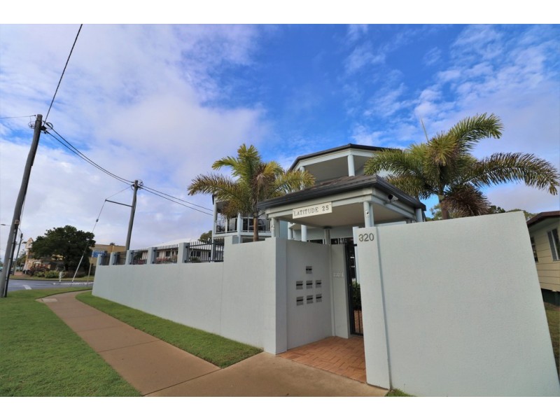2/320 Esplanade (Latitude 25), Scarness QLD 4655