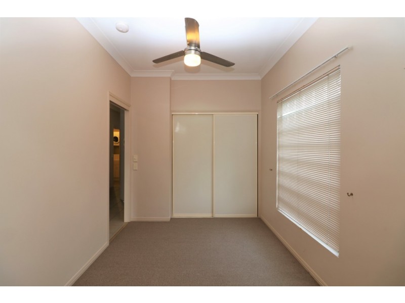 2/320 Esplanade (Latitude 25), Scarness QLD 4655