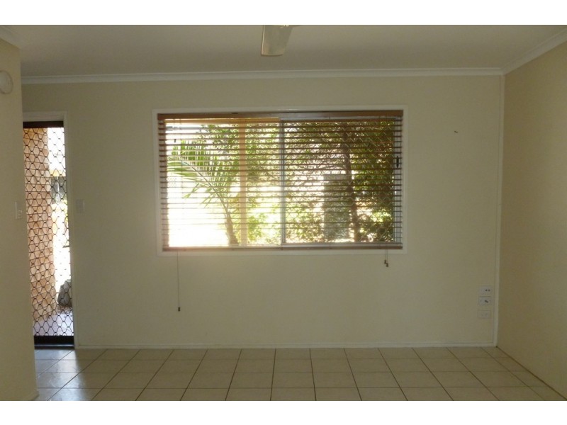 5/3 King Street, Urangan QLD 4655