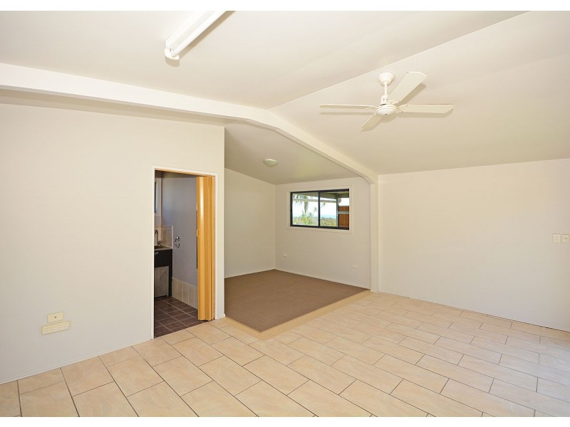 6 Deeds Court, Dundowran Beach QLD 4655