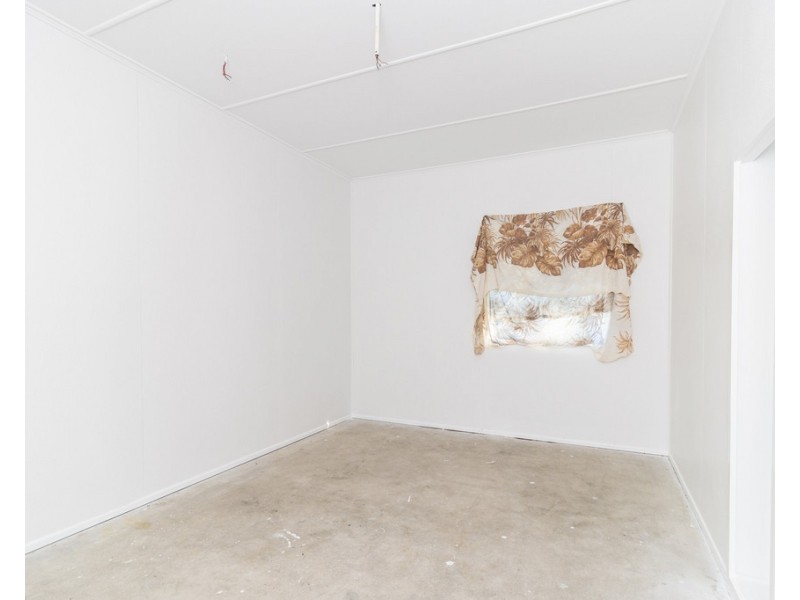 9 Smith Street, Urangan QLD 4655