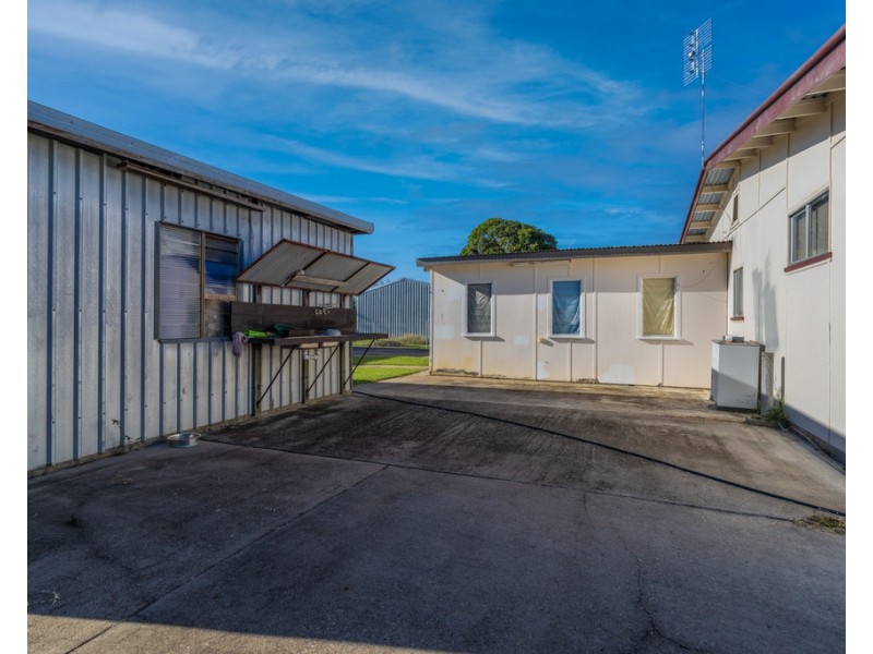 9 Smith Street, Urangan QLD 4655