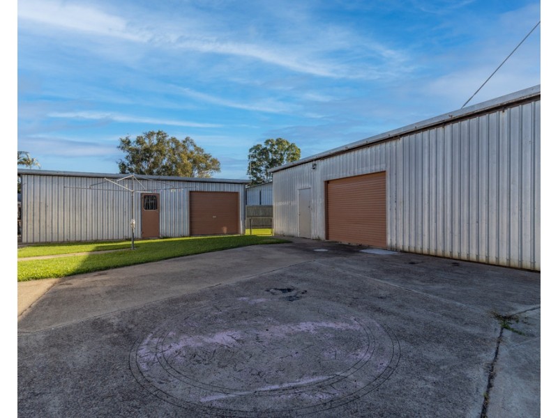 9 Smith Street, Urangan QLD 4655