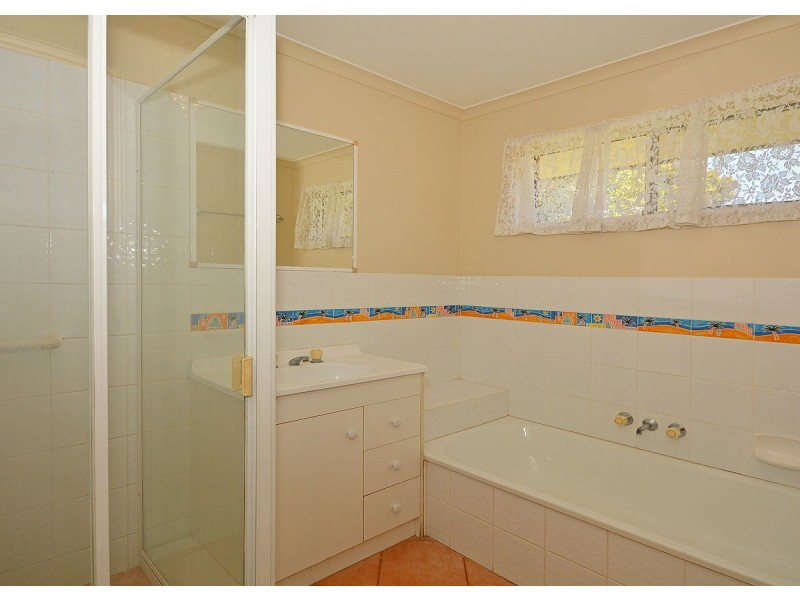12 Merlin Drive, Urangan QLD 4655
