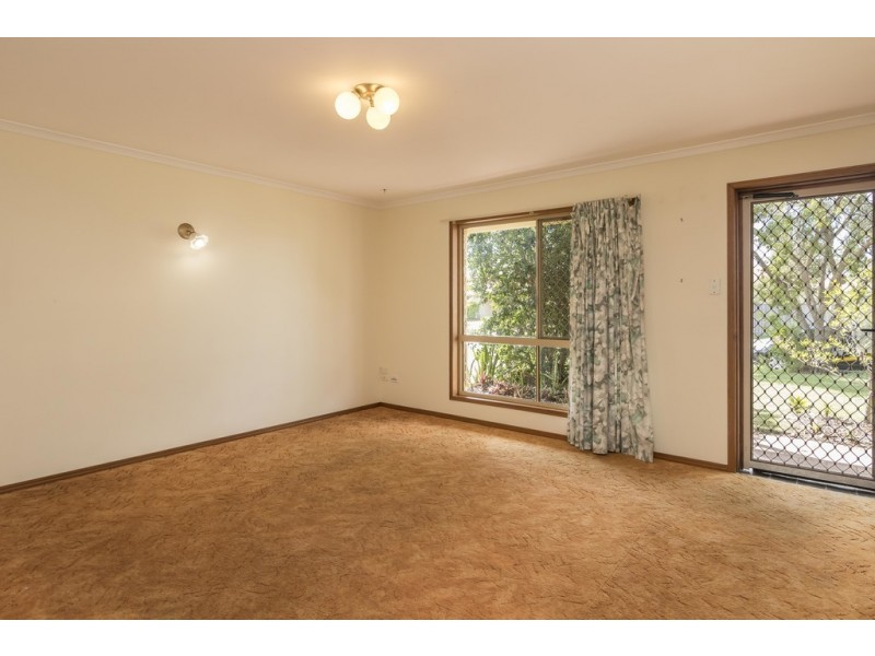 216 Dayman Street, Urangan QLD 4655