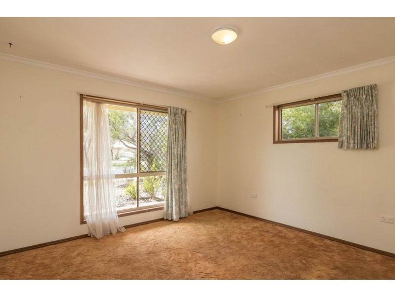 216 Dayman Street, Urangan QLD 4655