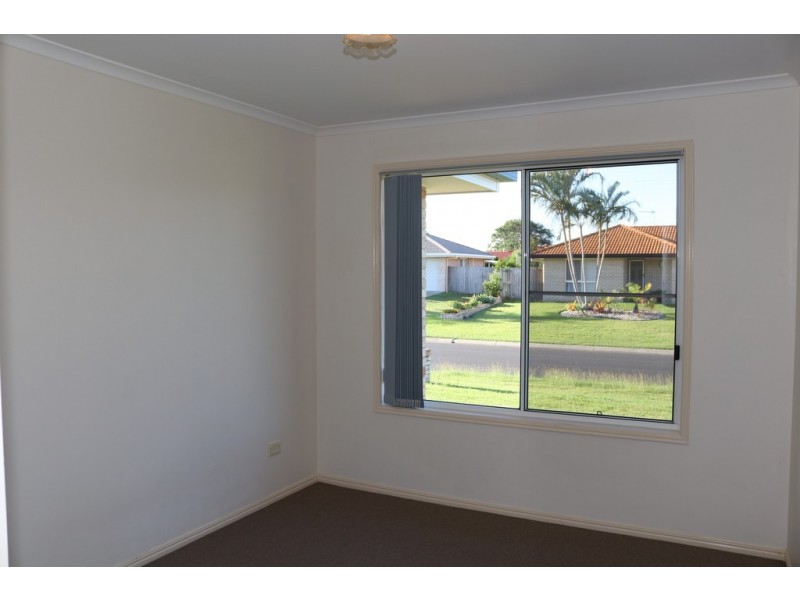 6 Sonder Street, Urangan QLD 4655