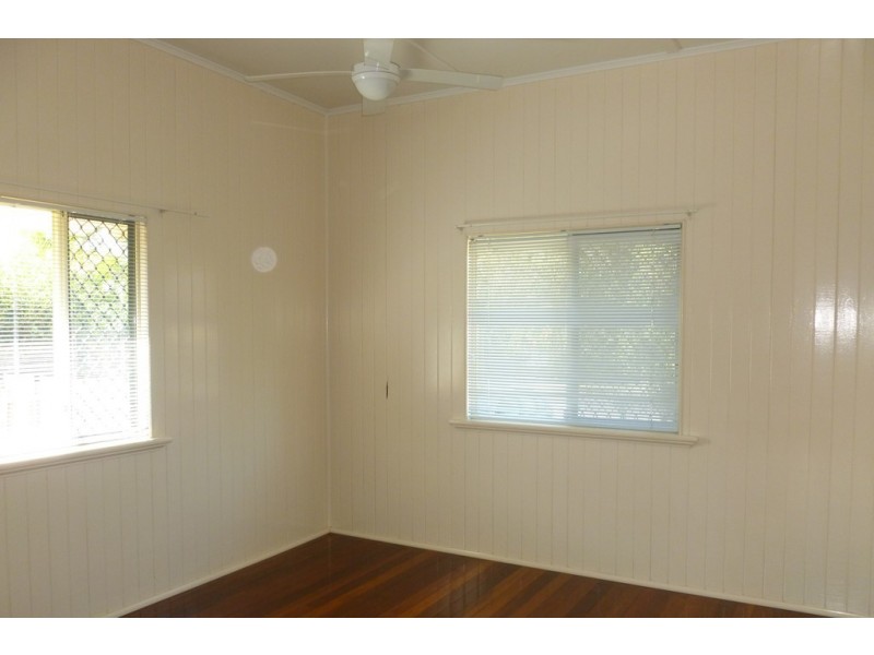 64 Dayman Street, Urangan QLD 4655