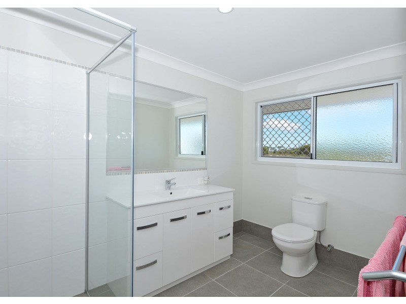 6 Ridge View Court, Nikenbah QLD 4655