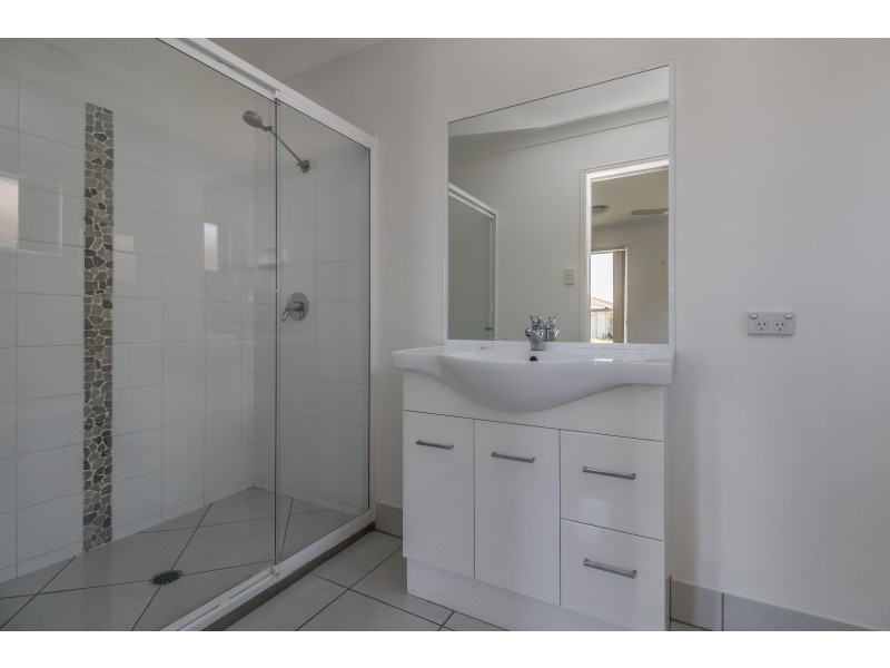 65 Bounty Circuit, Eli Waters QLD 4655