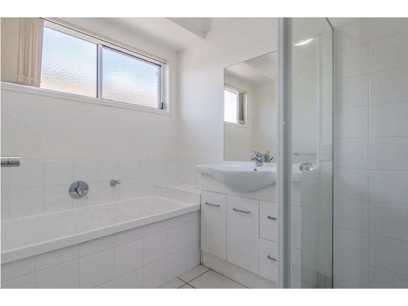 65 Bounty Circuit, Eli Waters QLD 4655