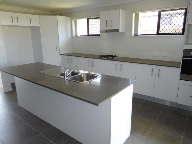 10 Serene Way, Wondunna QLD 4655