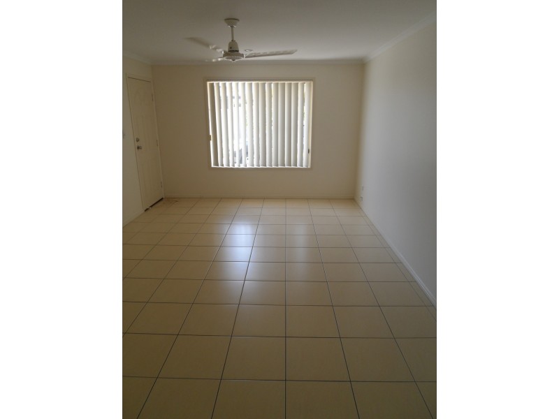 2/40 Wide Bay Drive, Eli Waters QLD 4655