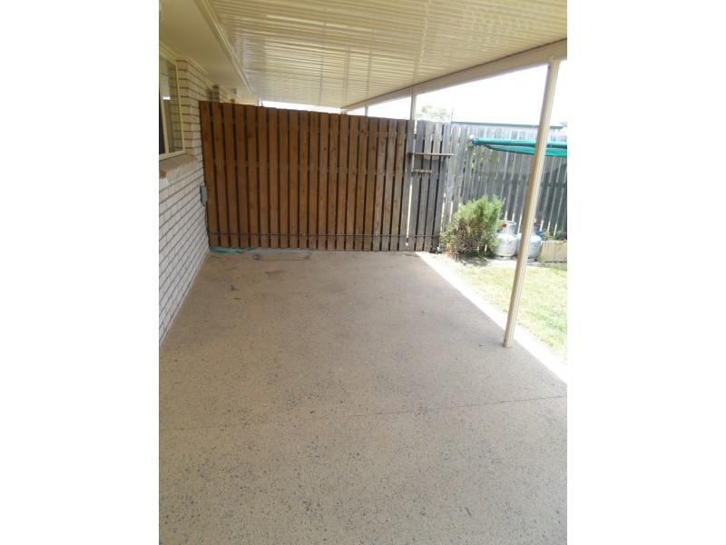 2/40 Wide Bay Drive, Eli Waters QLD 4655