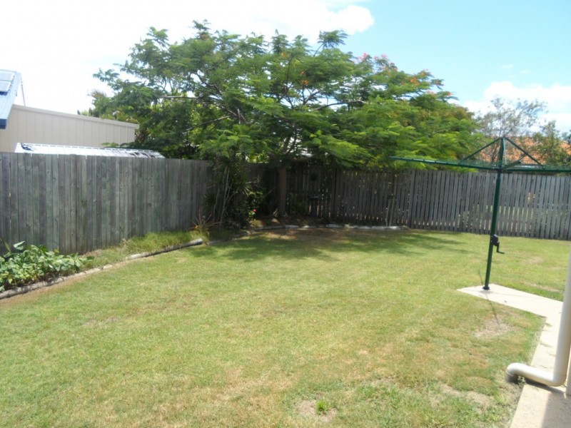 2/40 Wide Bay Drive, Eli Waters QLD 4655