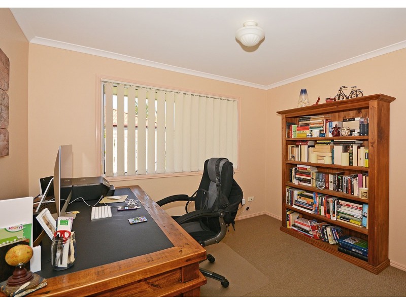 209 Dayman Street, Urangan QLD 4655