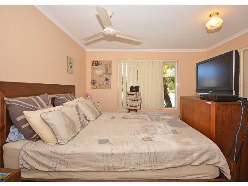 209 Dayman Street, Urangan QLD 4655