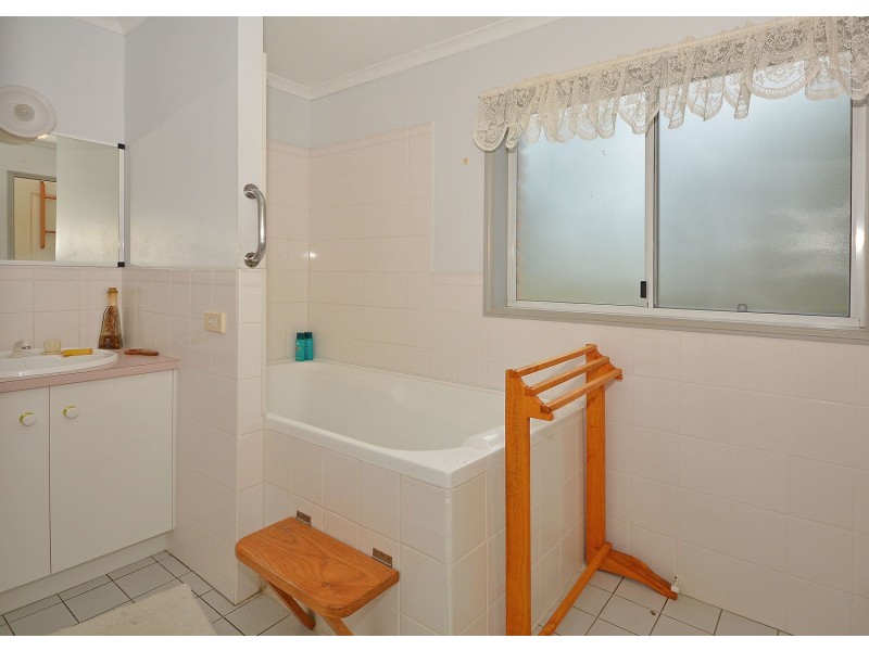 50 Kathleen Crescent, Wondunna QLD 4655