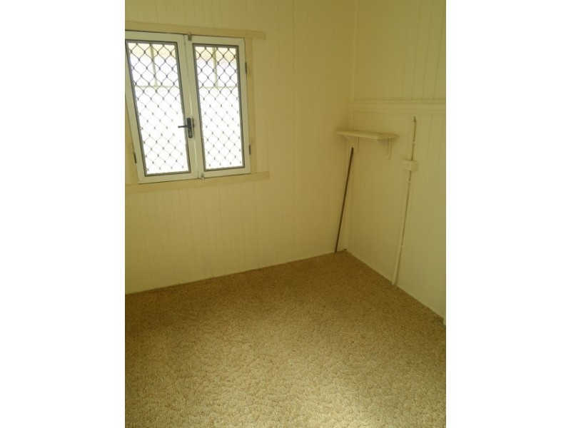 6 HIBISCUS STREET, Urangan QLD 4655