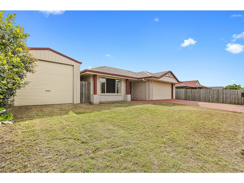 8 Emerald Park Way, Urangan QLD 4655