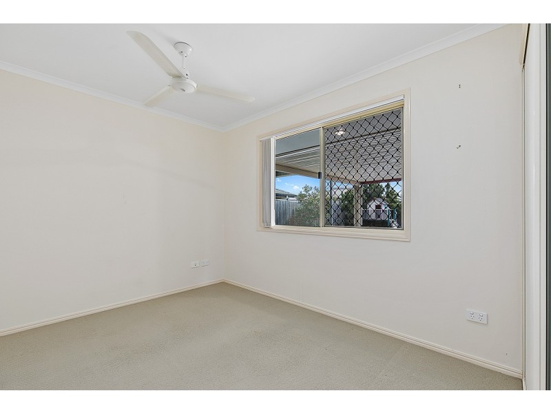 8 Emerald Park Way, Urangan QLD 4655