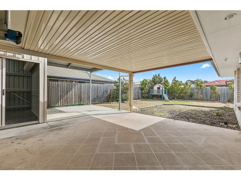 8 Emerald Park Way, Urangan QLD 4655