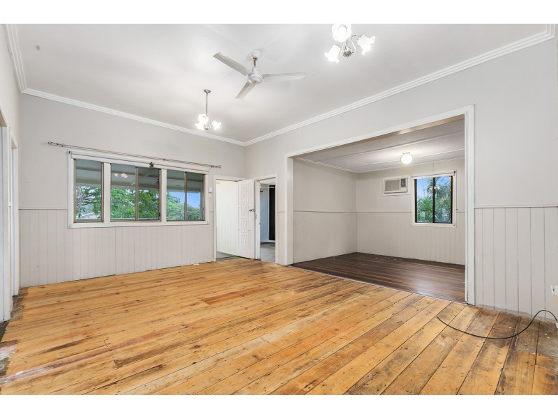 11 Piggford Lane, Nikenbah QLD 4655