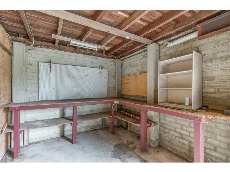 11 Piggford Lane, Nikenbah QLD 4655