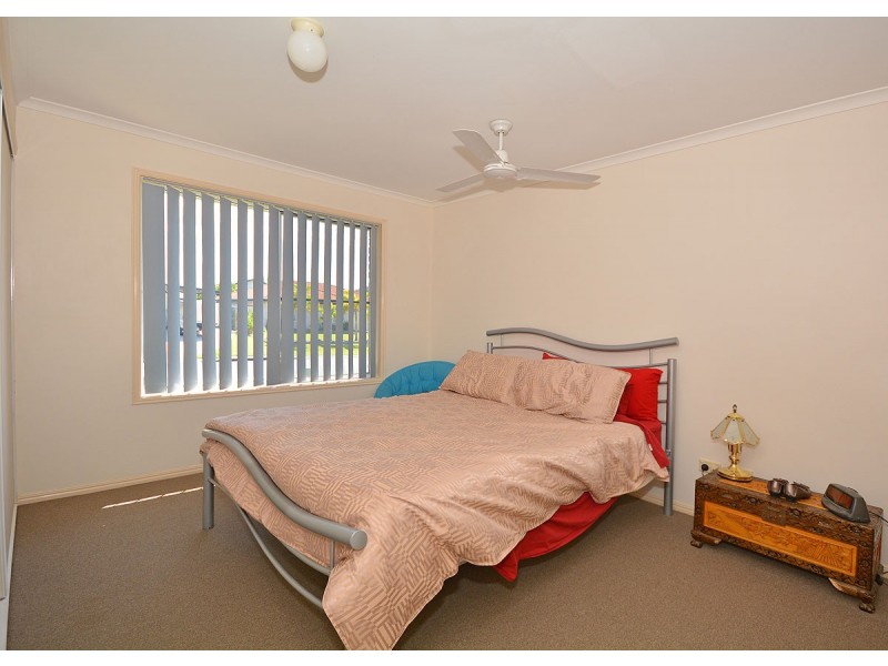 6 Sonder Street, Urangan QLD 4655