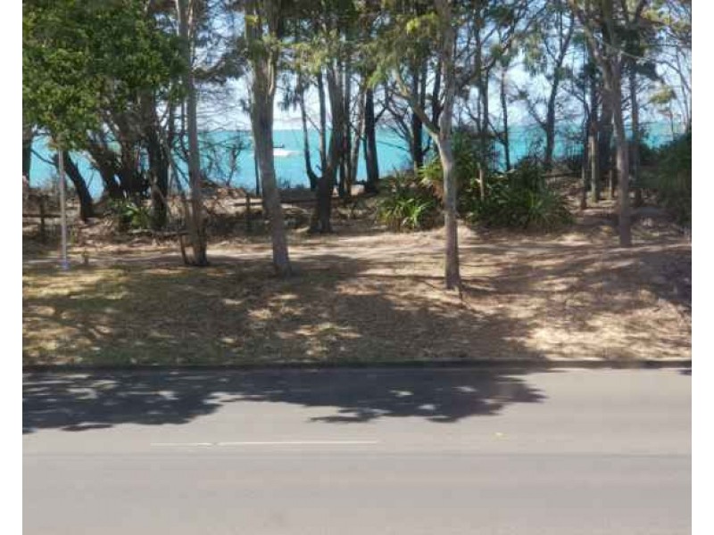 379 Esplanade, Scarness QLD 4655