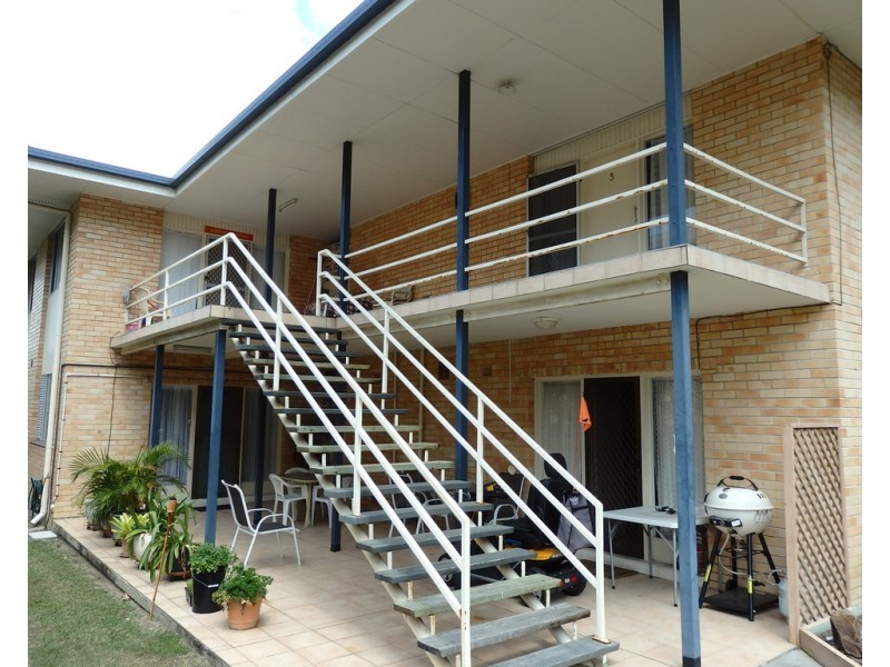 379 Esplanade, Scarness QLD 4655