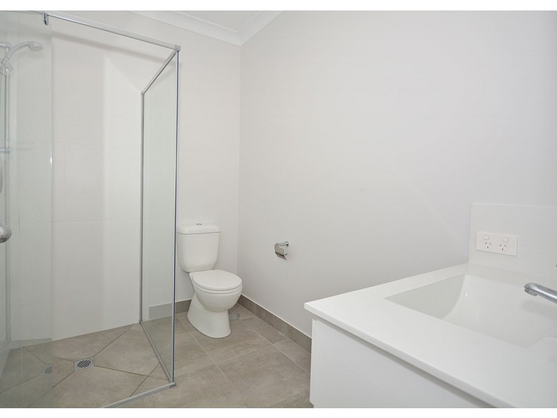 1/60 TOTNESS STREET, Torquay QLD 4655