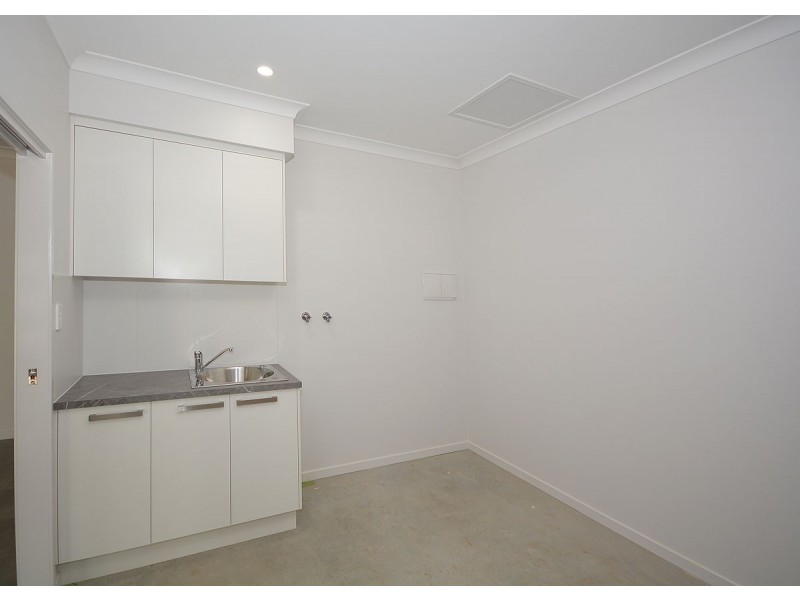 1/60 TOTNESS STREET, Torquay QLD 4655