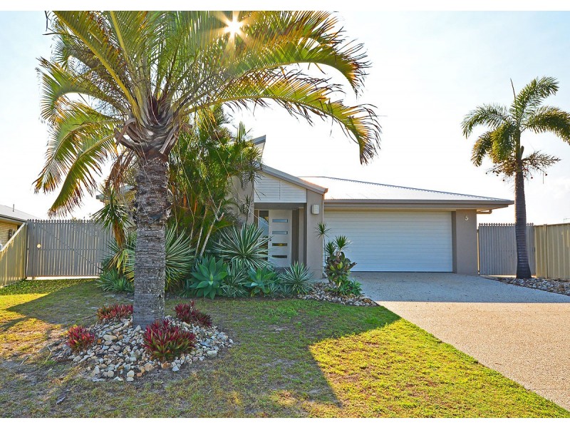 5 Honey Myrtle Close, Burrum Heads QLD 4659