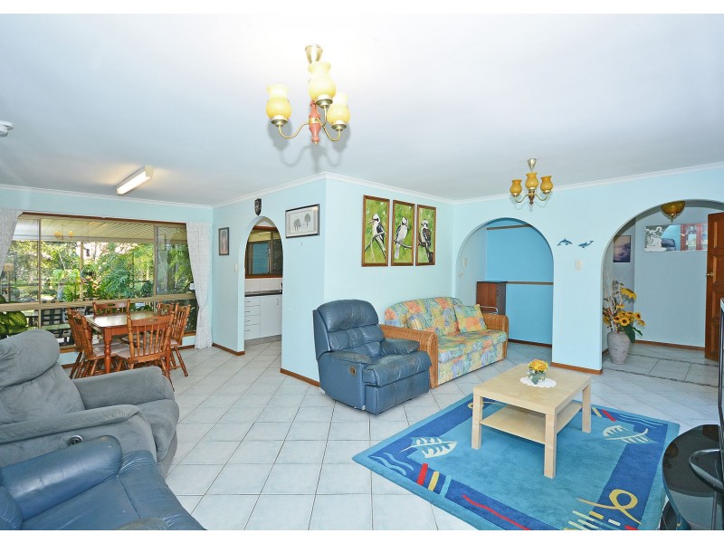 12 Verden Drive, Urangan QLD 4655