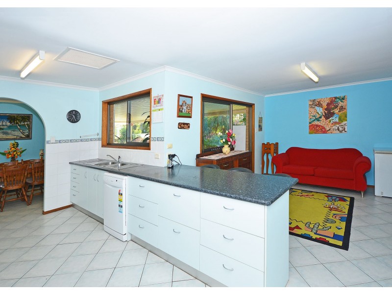 12 Verden Drive, Urangan QLD 4655