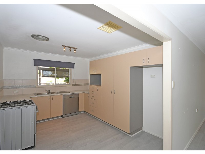 4 Beckwith Street, Torquay QLD 4655