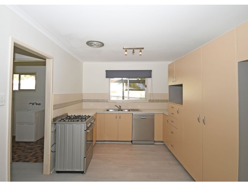 4 Beckwith Street, Torquay QLD 4655