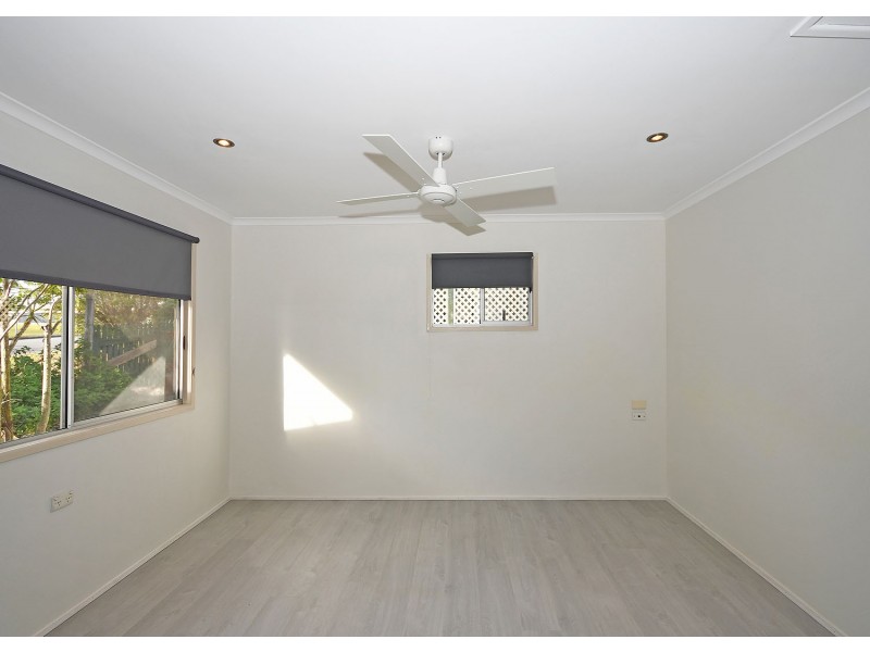 4 Beckwith Street, Torquay QLD 4655