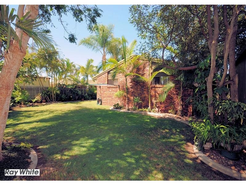 11 Granada Court, Point Vernon QLD 4655