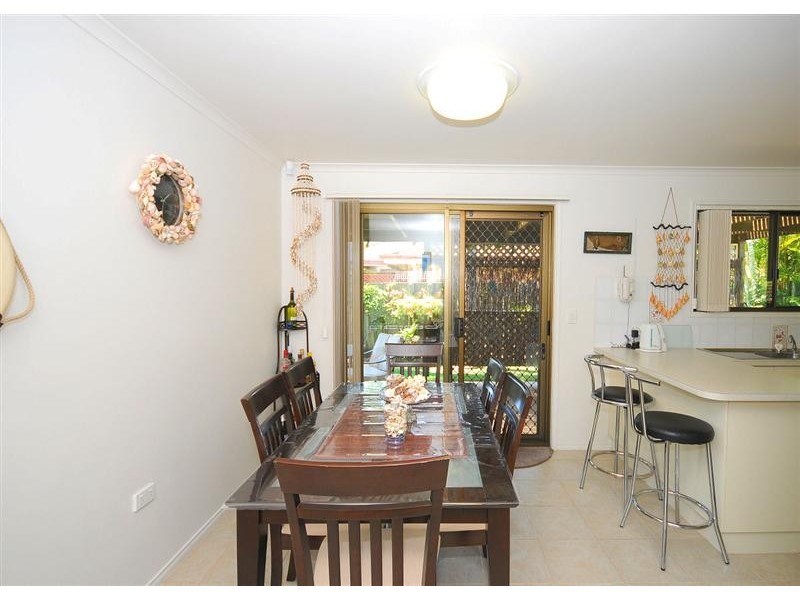 11 Granada Court, Point Vernon QLD 4655