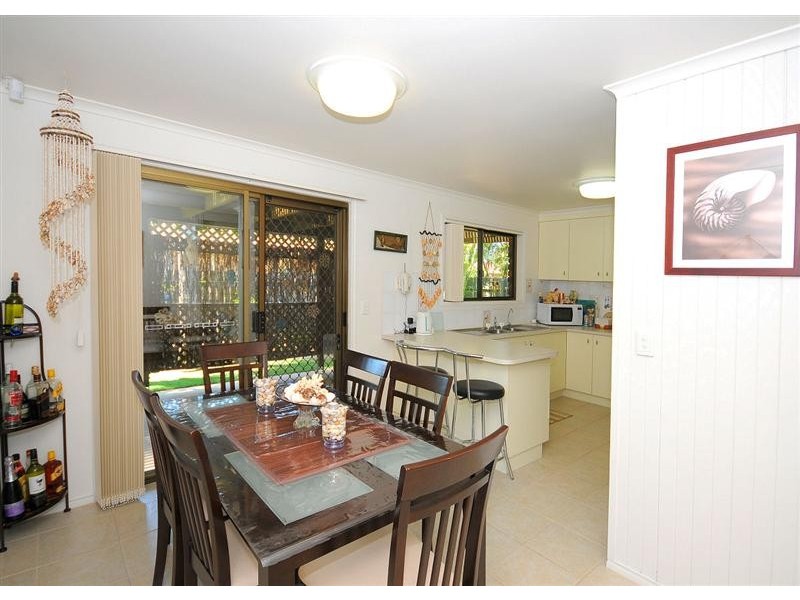 11 Granada Court, Point Vernon QLD 4655