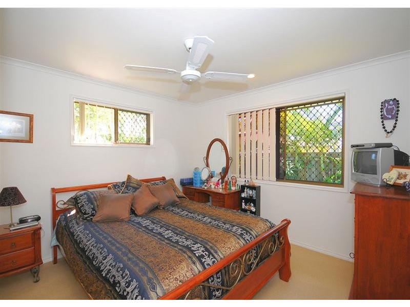 11 Granada Court, Point Vernon QLD 4655