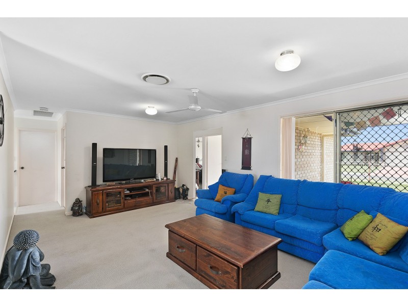 34 Archer Drive, Point Vernon QLD 4655