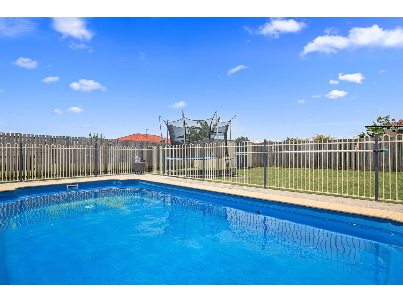 34 Archer Drive, Point Vernon QLD 4655