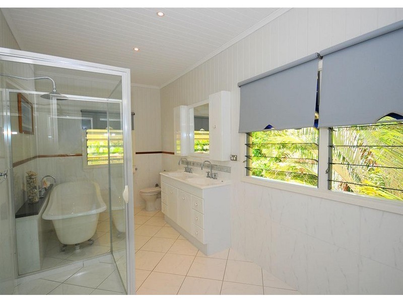 322 Torquay Terrace, Torquay QLD 4655