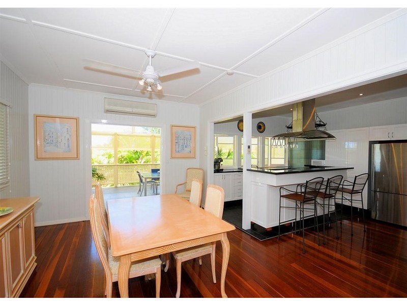 322 Torquay Terrace, Torquay QLD 4655