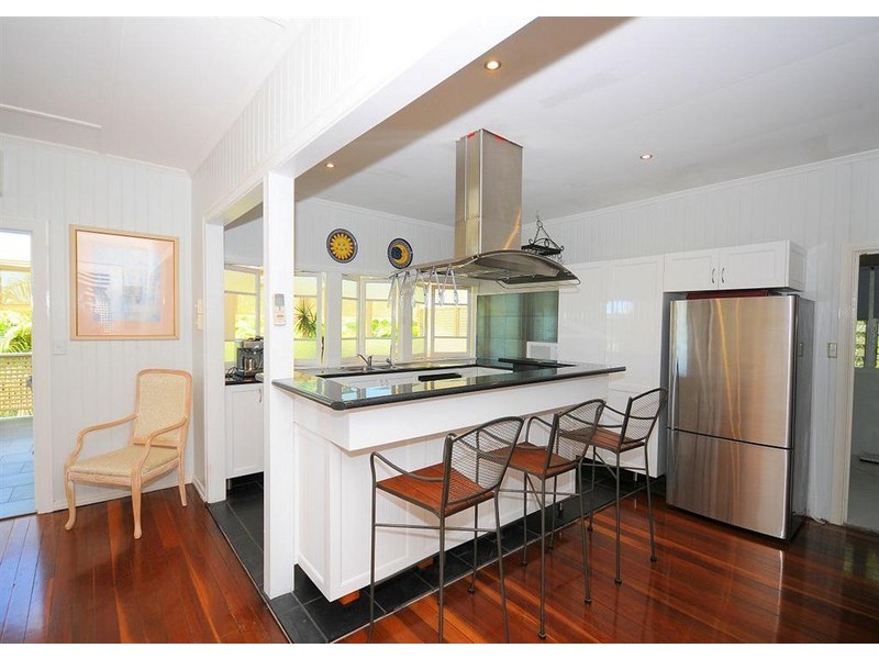 322 Torquay Terrace, Torquay QLD 4655